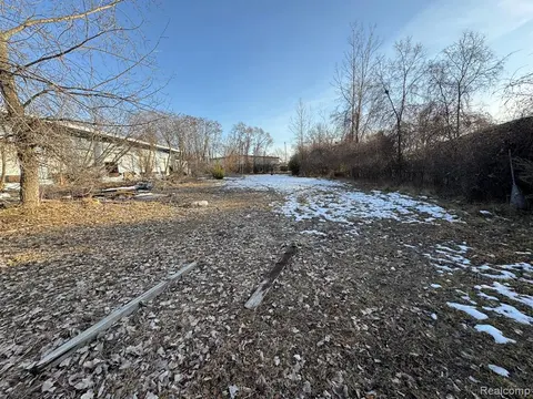 1221 N Niagara Street, Saginaw MI 48602 4743 photo 4
