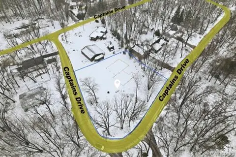 4081 Captains Drive, Huron MI 48725 photo 1