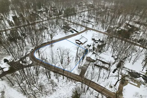 4081 Captains Drive, Huron MI 48725 photo 5