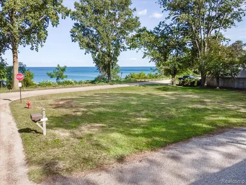 7102 Lakeview Drive, Lexington MI 48450 8876 photo 3