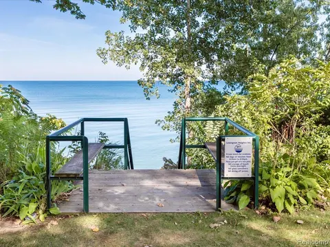 7102 Lakeview Drive, Lexington MI 48450 8876 photo 5