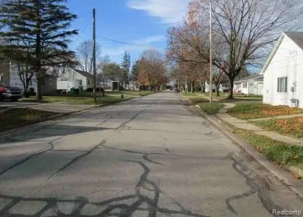 201 Grant Street, Auburn MI 48611 9402 photo 3