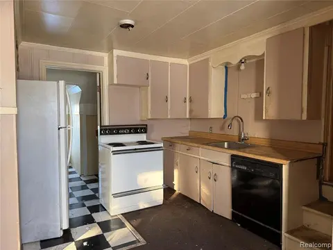 6934 John Street, Brown City MI 48416 8787 photo 4