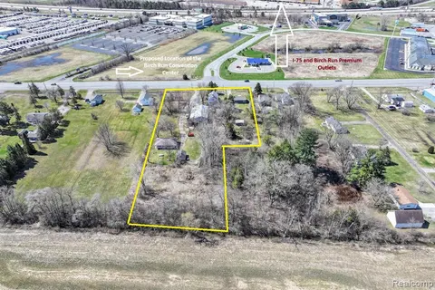 12181 Dixie Highway, Birch Run MI 48415 9309 photo 2