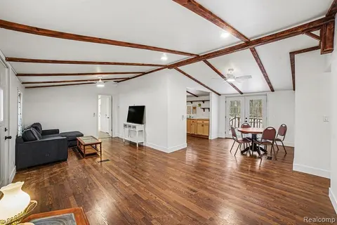 250 S Leaton Road, Mount Pleasant MI 48858 9270 photo 2