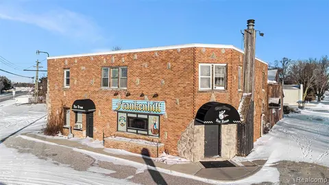 9500 W Saginaw Road, Richville MI 48758 9800 photo 1