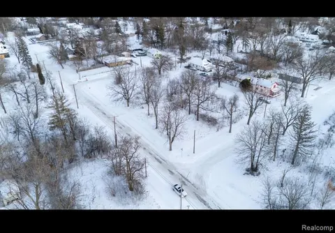 2320 Lincoln Avenue, Saginaw MI 48601 3300 photo 4