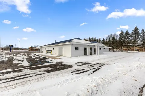 245 E Warwick Drive, Alma MI 48801 1026 photo 2