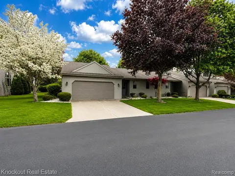 53 Pine Grove Drive, Frankenmuth MI 48734 1355 photo 2