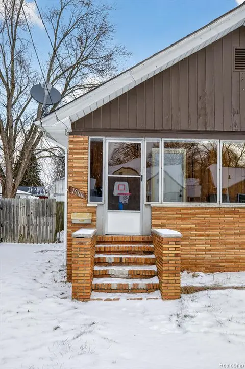 1906 Allegan Street, Saginaw MI 48602 2759 photo 1