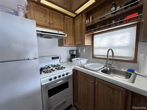 2221 Grass Lake Avenue # 31, Lake MI 48632 photo 5