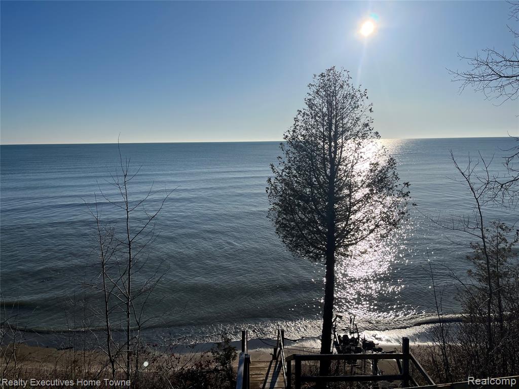 2255 Lakeshore Road, Applegate MI 48401 9631 photo 1