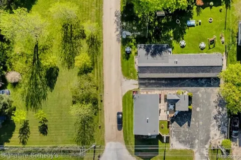 6997 Lakeshore Road, Lexington MI 48450 8934 photo 3
