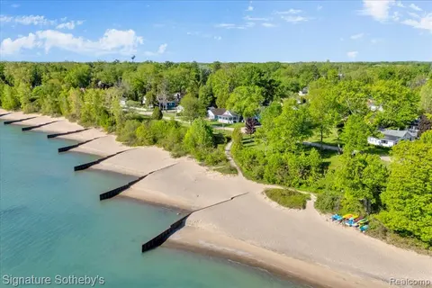 6997 Lakeshore Road, Lexington MI 48450 8934 photo 4