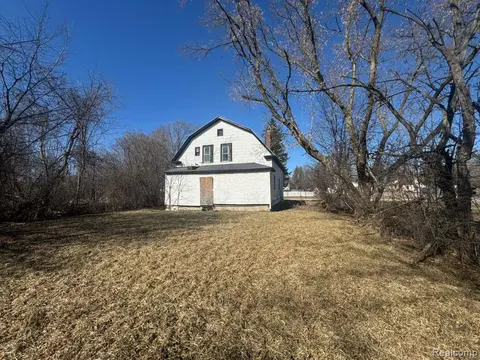1814 Hartsuff Street, Saginaw MI 48601 2211 photo 3