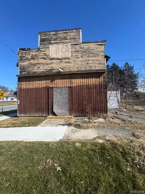 2900 S Jefferson Avenue, Saginaw MI 48601 4974 photo 1