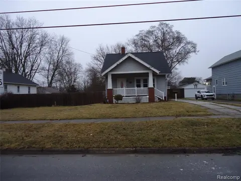 2274 N Carolina Street, Saginaw MI 48602 3869 photo 3