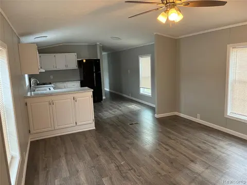 7306 Pipes Circle, Alma MI 48801 8737 photo 2