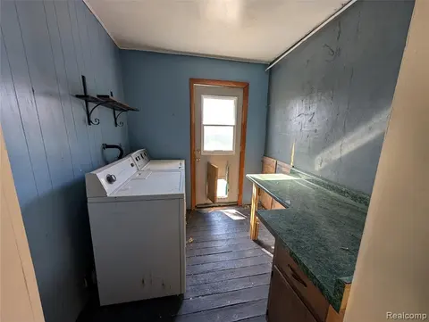 10611 W Saint Charles Road, Sumner MI 48889 8750 photo 4