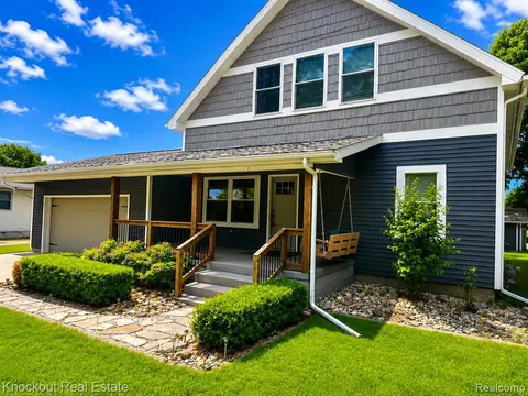 140 W Jefferson Street, Frankenmuth MI 48734 1804 photo 3