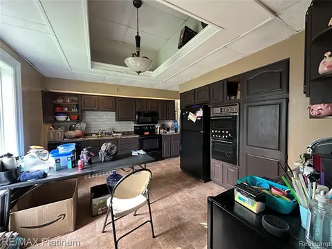 310 E Main Street, Vernon MI 48476 9121 photo 5