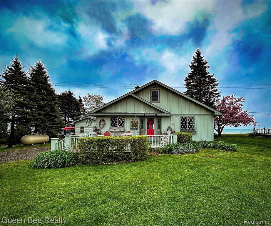 2109 S Lakeshore Road, Harbor Beach MI 48441 7943 photo 1