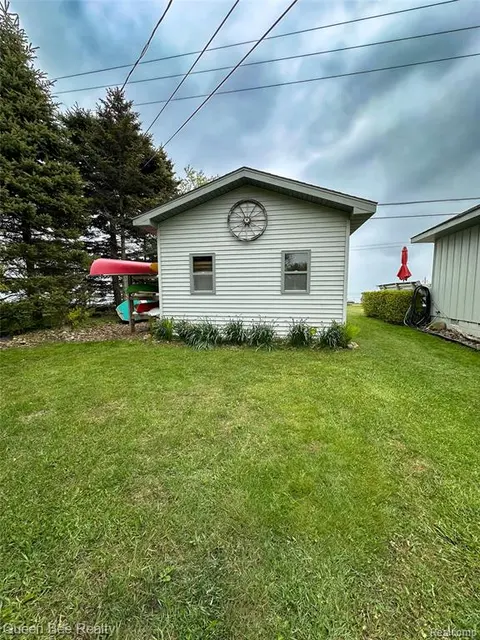 2109 S Lakeshore Road, Harbor Beach MI 48441 7943 photo 5