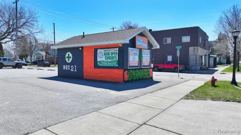 1525 Broadway Street, Bay City MI 48708 8536 photo 3
