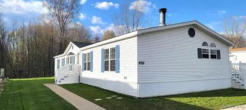 443 Pond View Drive, Morrice MI 48857 manufactured home for sale