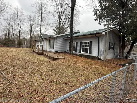 269 W M-61, Gladwin MI 48624 photo 1