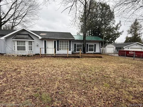 269 W M-61, Gladwin MI 48624 photo 3