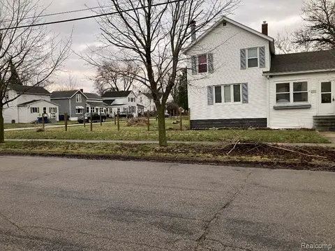 208 34th Street, Bay City MI 48708 8219 photo 2