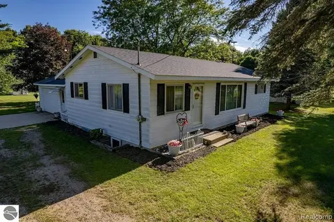 6365 W Airline Road, Weidman MI 48893 7703 photo 4