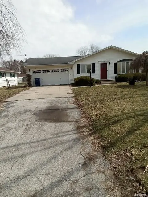 4141 Amelia Drive, Saginaw MI 48601 5004 photo 1