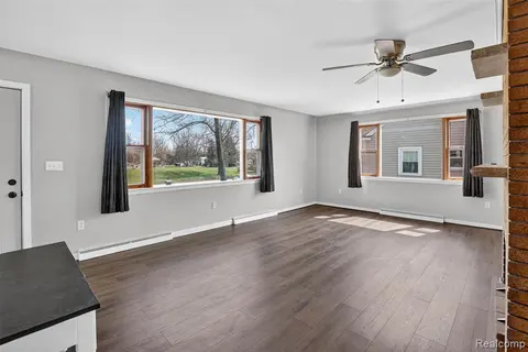 2300 S Lincoln, Bay City MI 48708 3814 photo 5