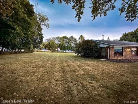 2382 Black River Street, Deckerville MI 48427 9424 photo 2