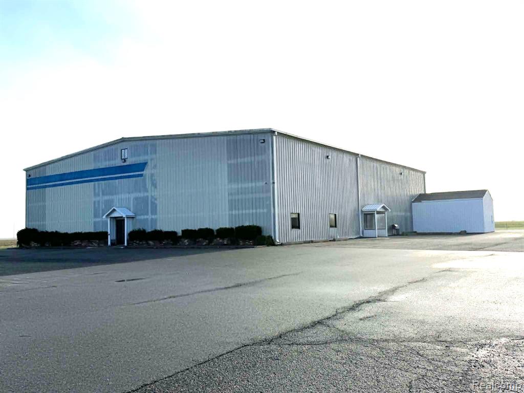 1700 N Van Dyke Road, Bad Axe MI 48413 8081 photo 1