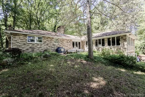 8197 Irish Road, Millington MI 48746 8718 photo 2