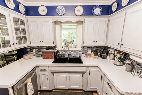 8197 Irish Road, Millington MI 48746 8718 photo 5