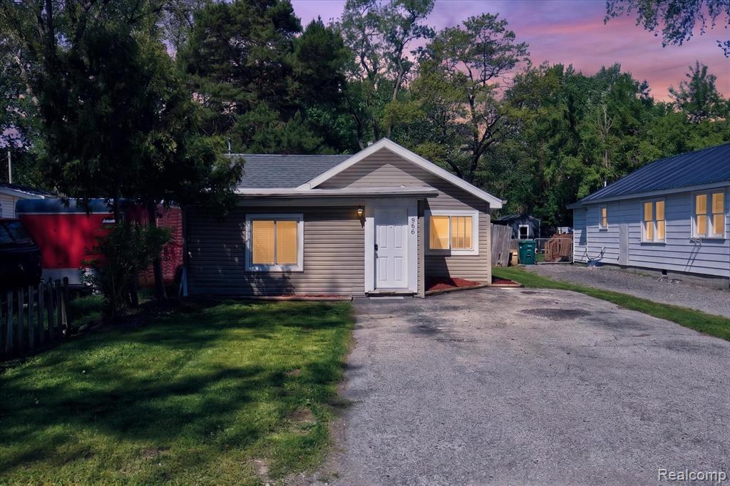 986 Pine Road, Bay City MI 48706 1948 photo 1