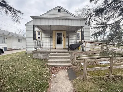 704 Vermont Street, Saginaw MI 48602 1374 photo 1