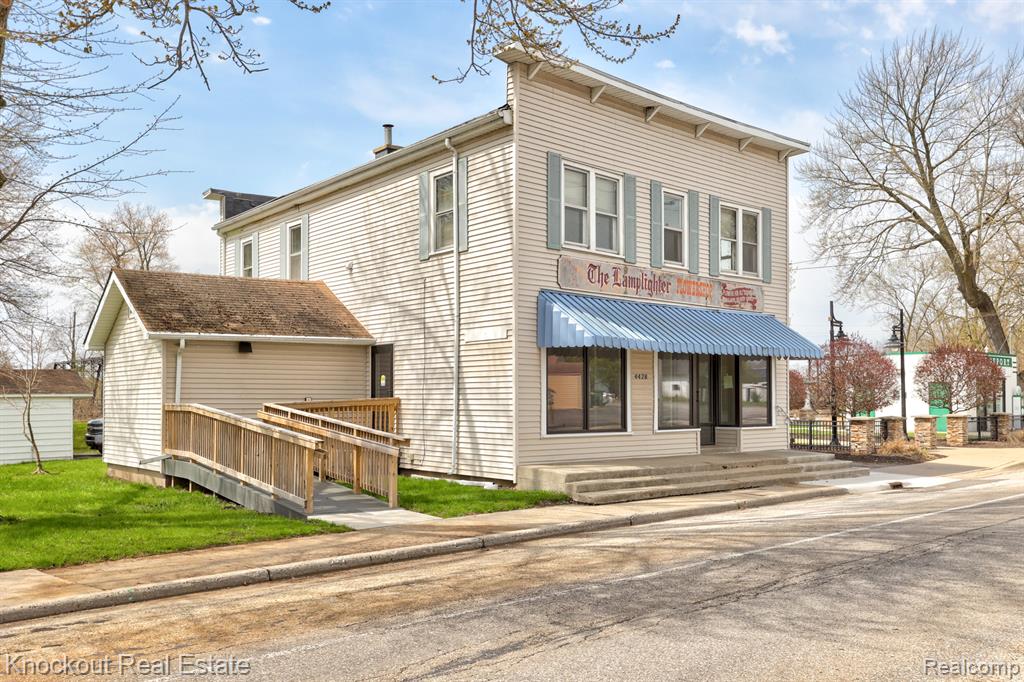 4428 Williamson Street listing photo