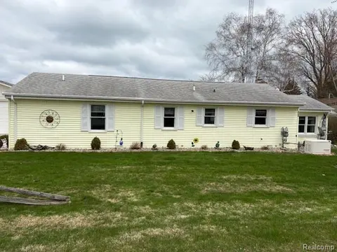 2904 N Lakeshore Road, Port Hope MI 48468 9367 photo 3