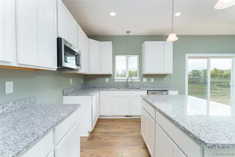 570 W Wildwood Drive, Owosso MI 48867 9119 photo 5