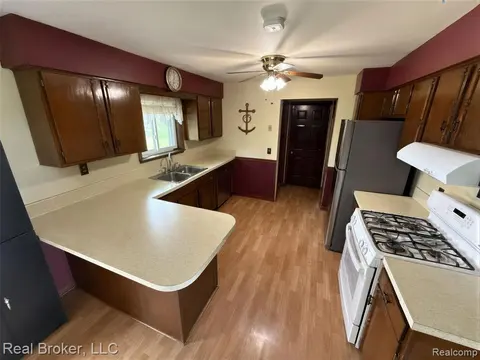 3412 S Reese Road, Frankenmuth MI 48734 9756 photo 2