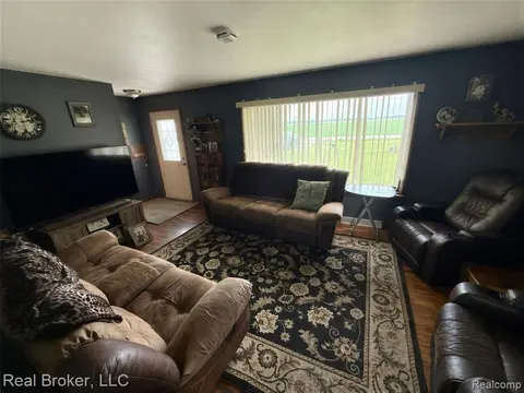 3412 S Reese Road, Frankenmuth MI 48734 9756 photo 4