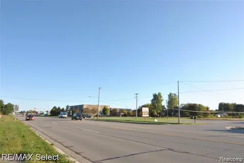 6483 Bay, Saginaw MI 48604 photo 5