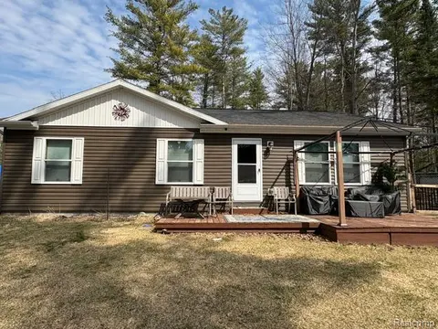 3615 Pinelands Point Road, Gladwin MI 48624 7941 photo 1