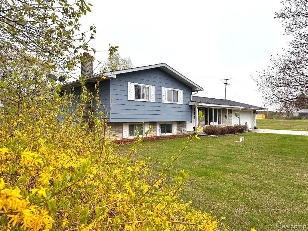 687 W Saginaw Road, Mayville MI 48744 9634 photo 1