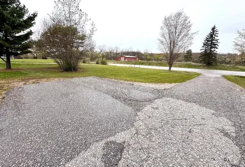 687 W Saginaw Road, Mayville MI 48744 9634 photo 4